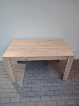Nový jídelní stůl - 2