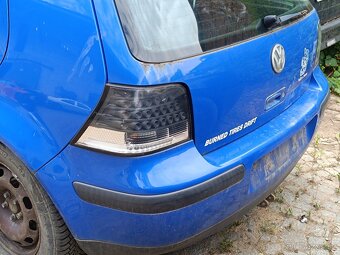 Volkswagen Golf r.99 1.6 Díly - 2