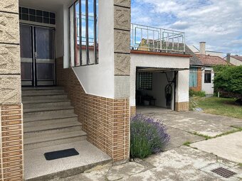 Prodej prostorného RD se zahradou na předměstí Litovle - 2