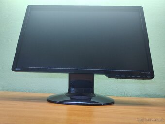 22" FullHd Benq s kompletní kabeláží - 2
