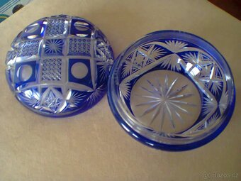 Starožitná broušená dóza - 2