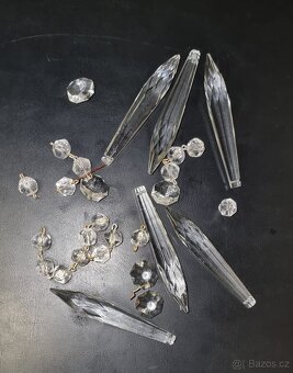 Křišťálový lustr - díly - 2