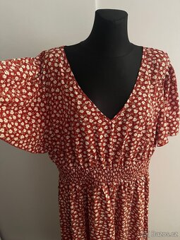 Dámské letní šaty červeno-bílé vel.XXL/52-54 - 2