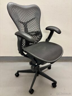 Kancelářská židle Herman Miller Mirra - top stav - 2