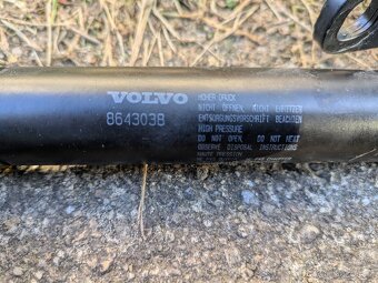 Vzpery pate dvere volvo v70ii 2002 - 2