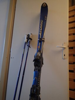 Lyže a hůlky - 2