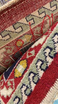 TKANÝ VLNĚNÝ KOBEREC - 2