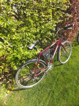 Silniční kolo červené 28 - 2