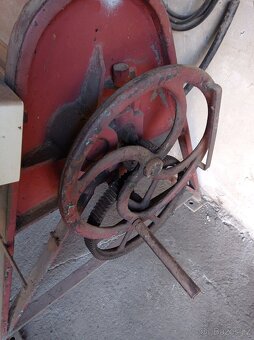 Ohýbačka plechu - 2