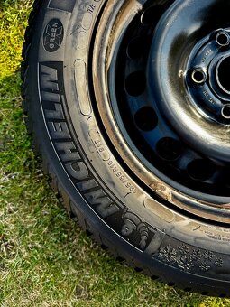 Plecháče z Golfa roztec 5x112 + R15 Michelin Alpin - 2