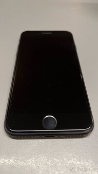 Apple iPhone 7, 32GB černý - 2
