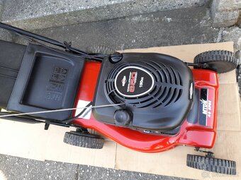 Benzínová sekačka s pojezdem MTD 46 cm Briggs-stratton - 2