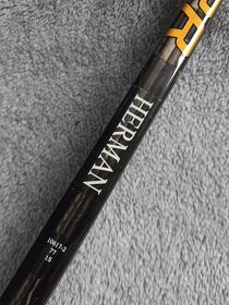 EXTRALIGOVÁ HOKEJKA PROFI BAUER SUPREME 1S levá-HRÁČ HERMAN - 2