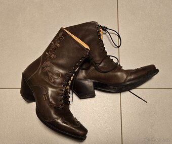 Westernove boty Rosie Stars - 2