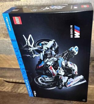 LEGO Technic 42130 BMW M 1000 RR - 2