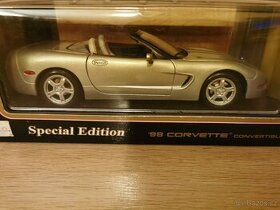 Chevrolet Corvette Maisto 1:18 - 2