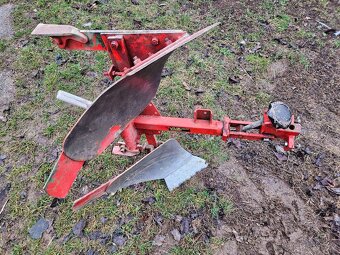 Prodám oboustranný roudnicky pluh NM1-101 na malotraktor Var - 2