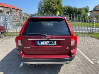 Volvo XC90 D5 1.maj. koupeno v ČR (Svencar), manual - 2