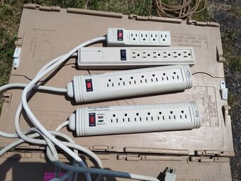 Prodlužovací kabel s rozdvojkou 110V - 2