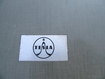 Nabízím starý gramofon Tesla NC 430. Nestováno. Na ND. Kryt - 2