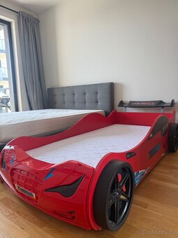 Prodáme dětskou postel ve tvaru auta - 2