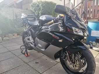 CBR 1000 RR Fireblade - 2