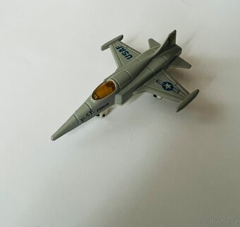 letoun F-5E Tiger II - 2