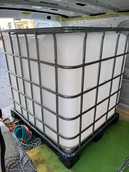 IBC kontejner 1000l - nádrž na vodu - 2