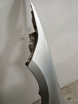 Levý blatník Superb 2 - 2