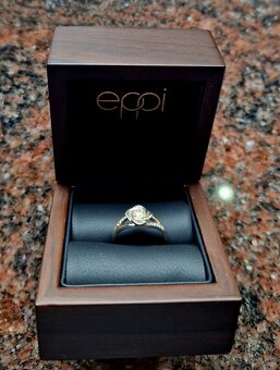 Zásnubní prsten s brilianty - 2