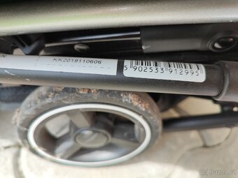 Kočárek Kinderkraft Mini Dot Grey – skladný, lehký - 2