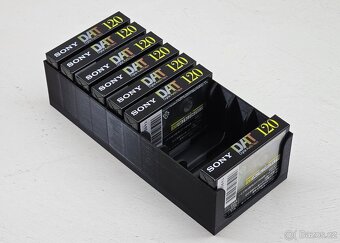 Organizer na DAT kazety - 2