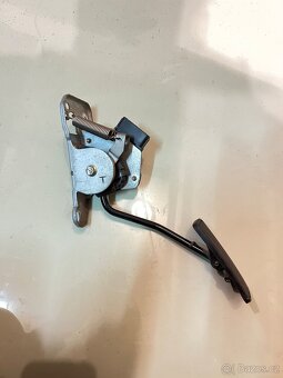 Plynový Pedál Subaru Legacy 4 - 2