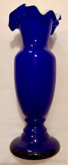 Prodám skleněnou kobaltovou vázu - 2