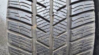 Zimní pneu 205/55/16 Barum - 2