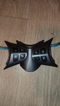 Alfa romeo GT/147 volant + tlačítka - 2