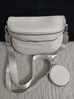 Dámská ledvinka šedá -nová - 2