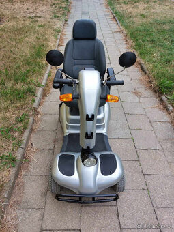 Čtyřkolový elektrický invalidní skútr MEYRA - 2