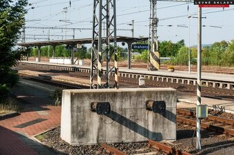 Pronájem skladu ve Vraňanech 280 m2 - 2