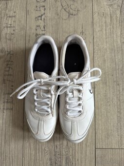 Bílé boty Nike, vel. 38 - 2