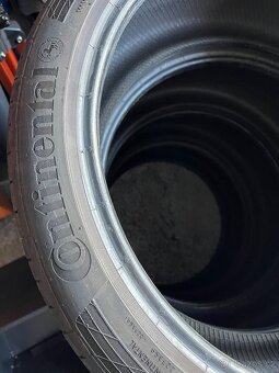 Letní pneu Continental 235/40 ZR20 - 2