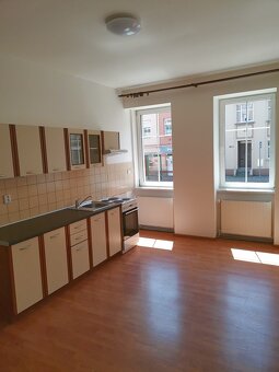 Byt 2+kk 51 m2 v Karlových Varech Dvorech - 2