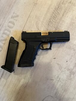 Airsoft pistole - 2