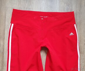 Červené sportovní 3/4 kalhoty Adidas vel. 40 - 2