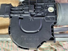 Mechanismus s motorem na přední stěrače Peugeot 308 - 2