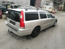 Prodám nd z volvo V70II 2006 2,4D5 136kw - 2