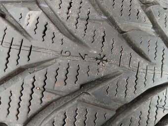 Pneu NOKIAN 2x 225/55 R18 - 2