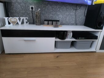 Obývací stěna - 2