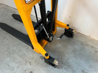 Ruční vysokozdvižný paletový vozík MF10/12 - 2