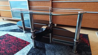 Konferenční stolek s čirou skleněnou horní deskou - 2